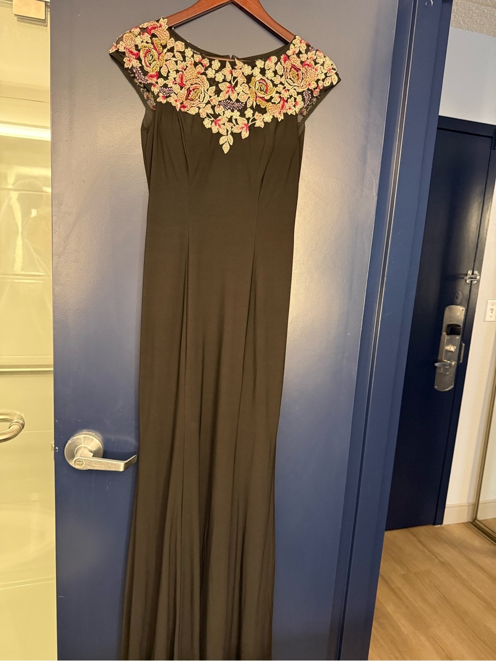 Xscape Black Formal Gown Sequin Floral Embroidered Illusion Neckline Sz 4